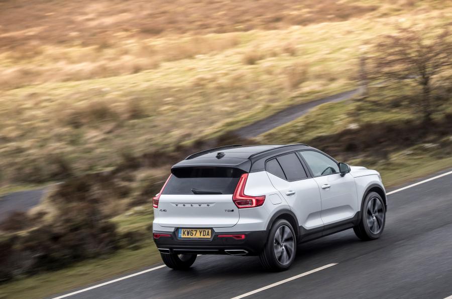  Volvo XC40 T5 R-Design 2017 года  (UK) (фото 36 из 41)